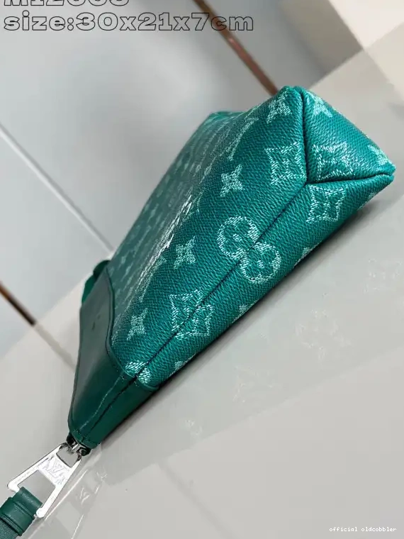 Official oldcobbler SOUPLE-30*21*7.5CM POCHETTE VOYAGE VUITTON LOUIS 0604